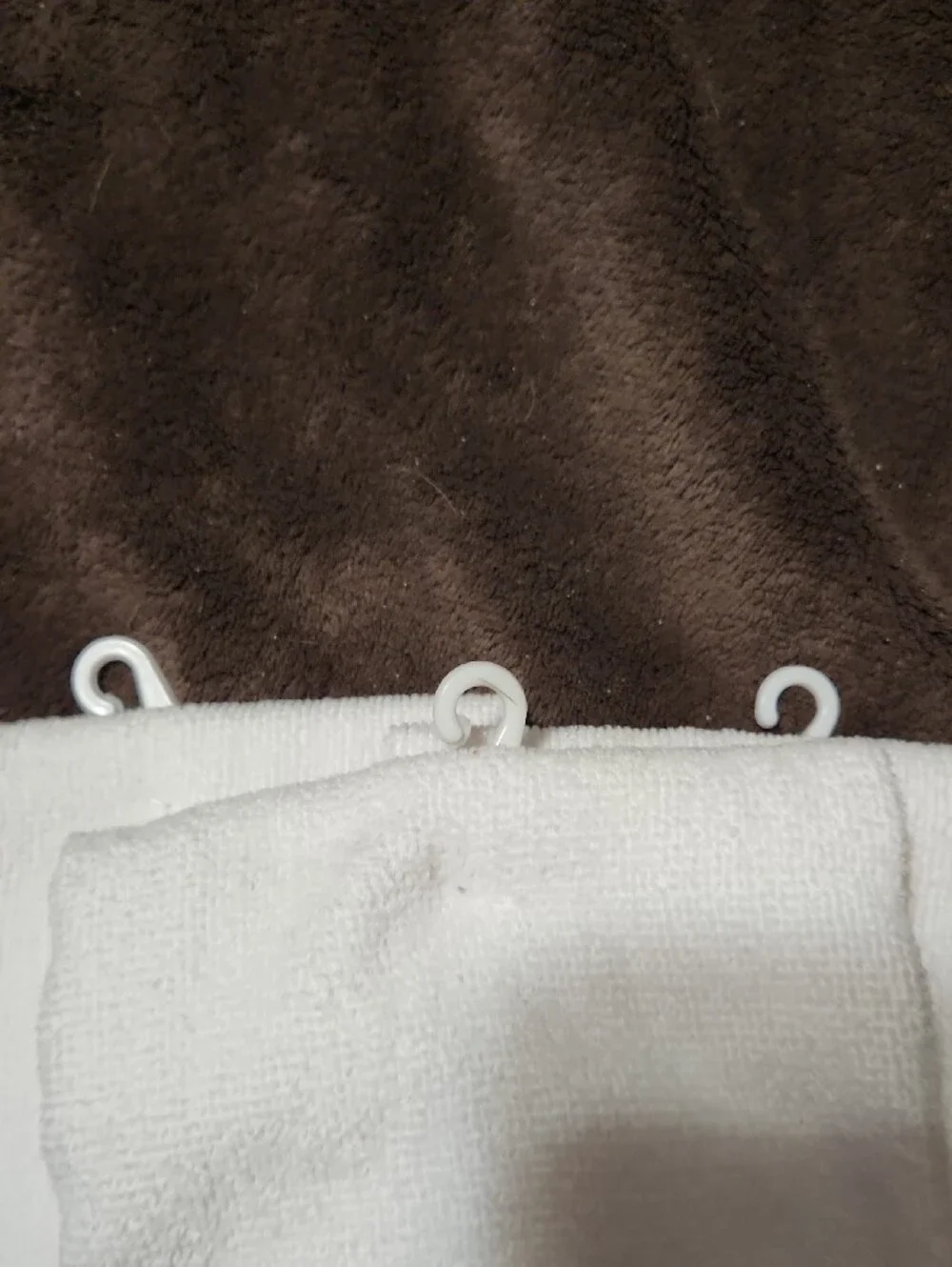 White Embroidered 'Good Vibes Only' Hand Towels